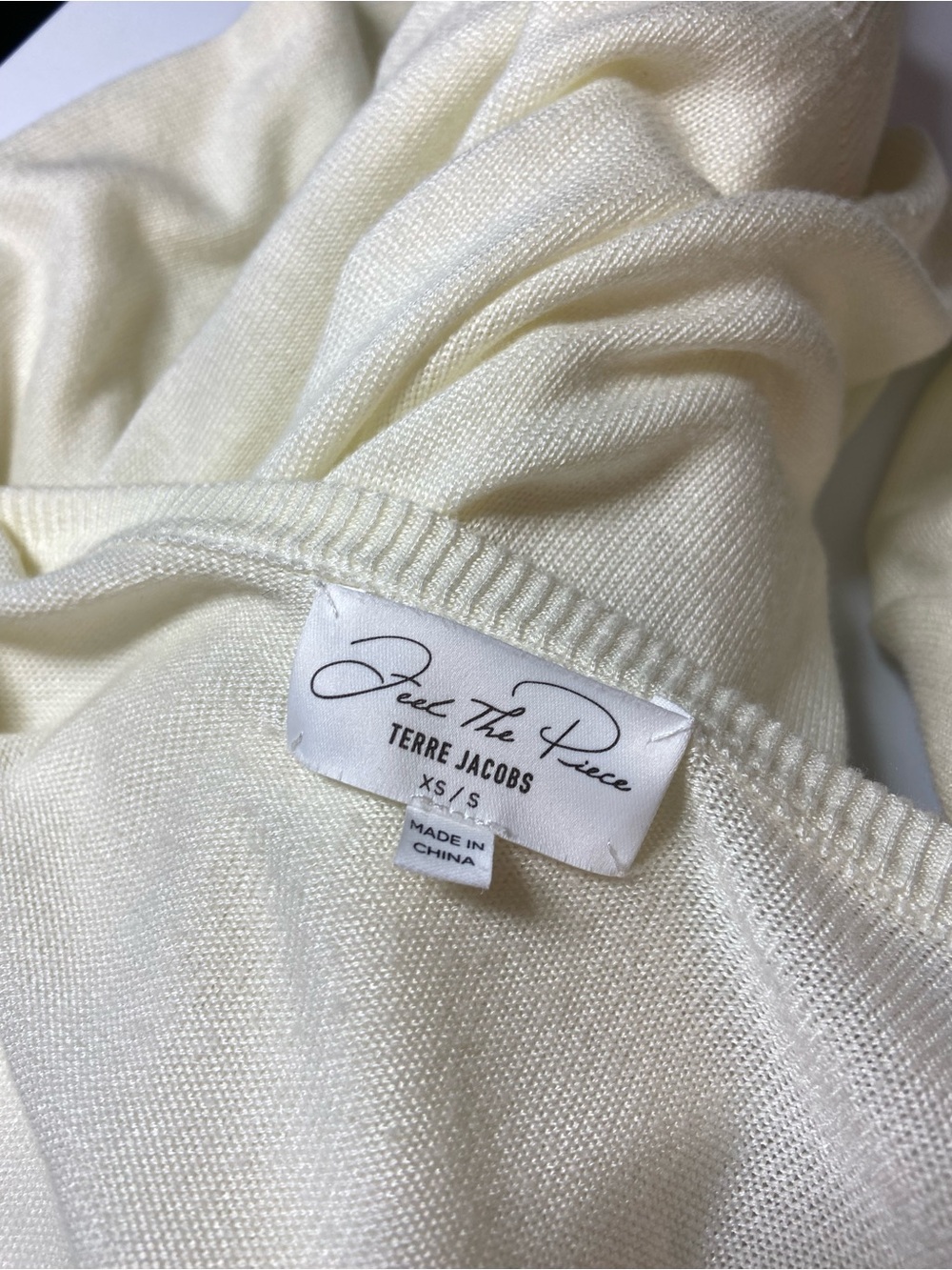 Feel The Piece Cream Off-the-Shoulder Cold-Shoulder Cut Out Sweater XS/S [CH] - Picture 8 of 9